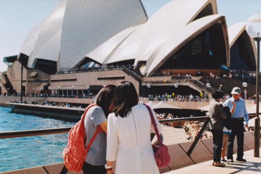 Sydney-Street-Photography---Friends-Outside-Opera-House-Circular-Quays